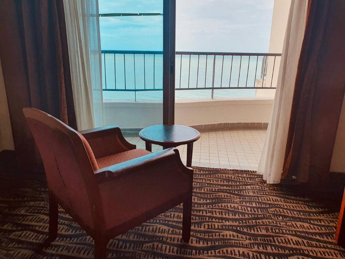 Seaview Deluxe Studio Couples Room S Tanjung Bungah (Penang) Dış mekan fotoğraf