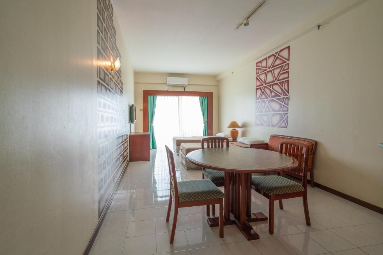 Seaview Deluxe Studio Couples Room S Tanjung Bungah (Penang) Dış mekan fotoğraf