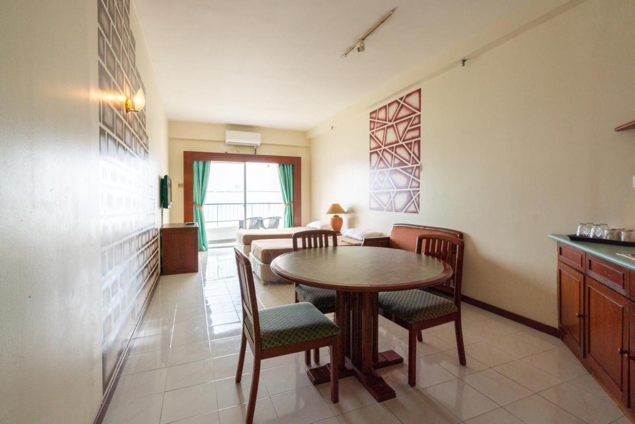 Seaview Deluxe Studio Couples Room S Tanjung Bungah (Penang) Dış mekan fotoğraf