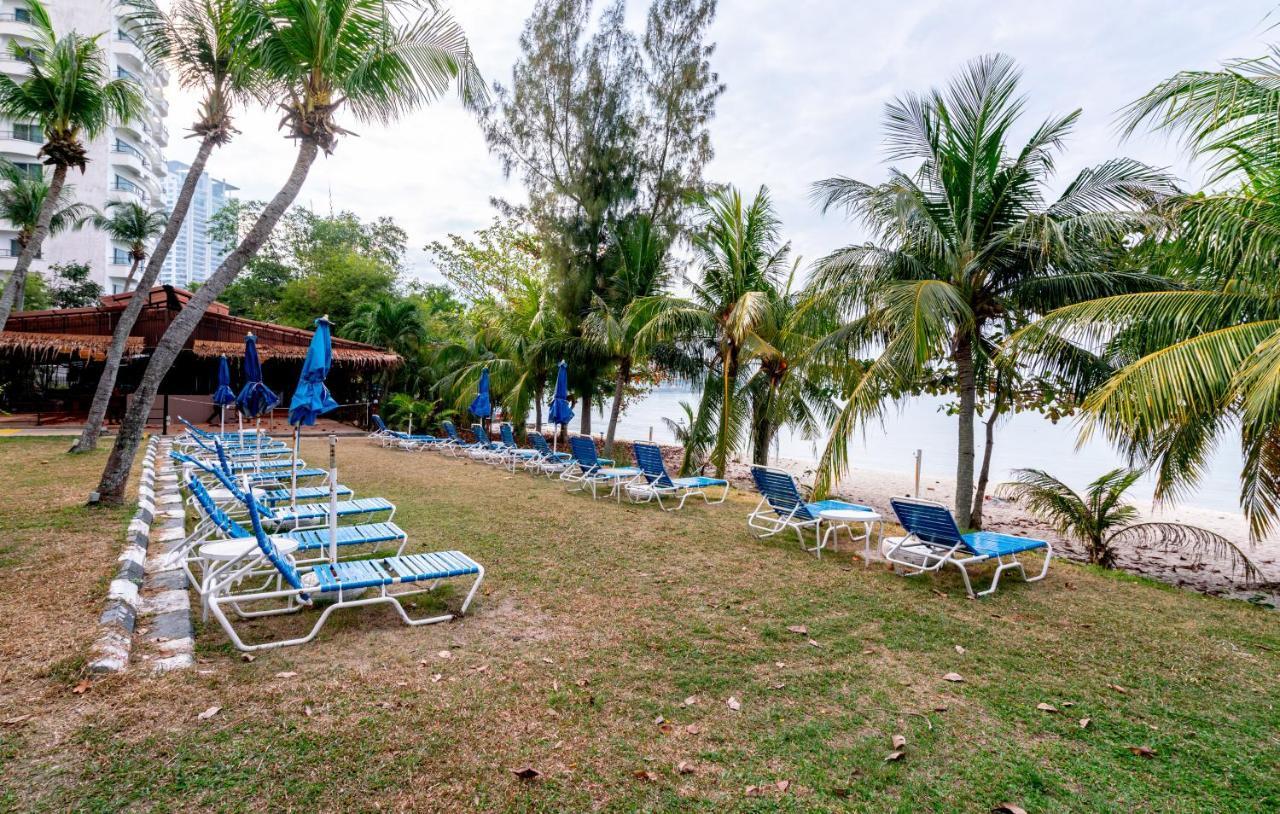 Seaview Deluxe Studio Couples Room S Tanjung Bungah (Penang) Dış mekan fotoğraf