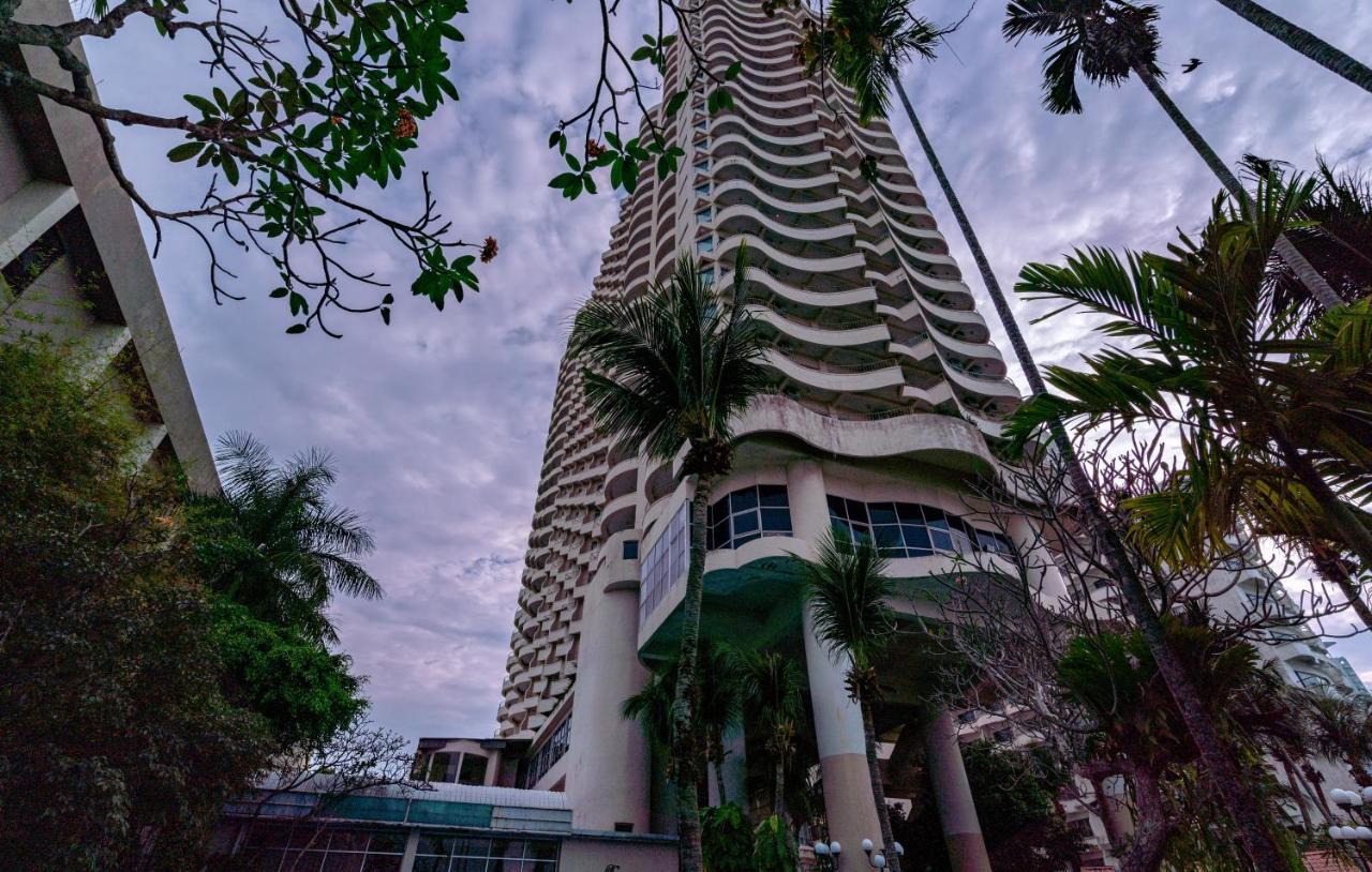 Seaview Deluxe Studio Couples Room S Tanjung Bungah (Penang) Dış mekan fotoğraf