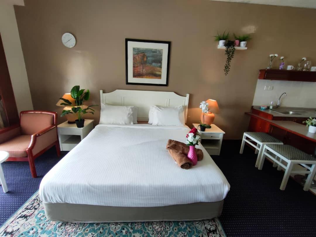Seaview Deluxe Studio Couples Room S Tanjung Bungah (Penang) Dış mekan fotoğraf